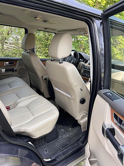 Land Rover Discovery 2 of 7