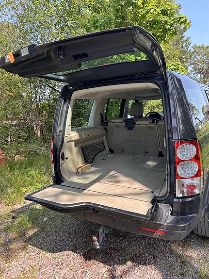 Land Rover Discovery 6 of 7