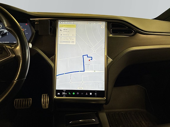 Tesla Model X 11 of 18