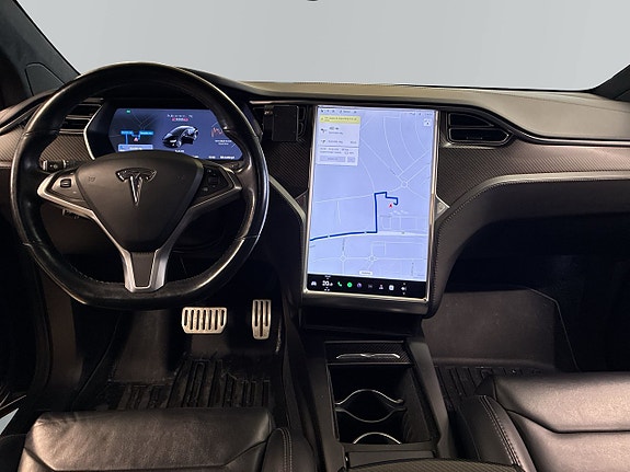 Tesla Model X 8 of 18