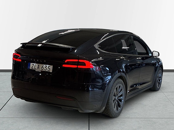 Tesla Model X 6 of 18