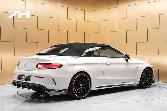 Mercedes-Benz C63 6 of 30