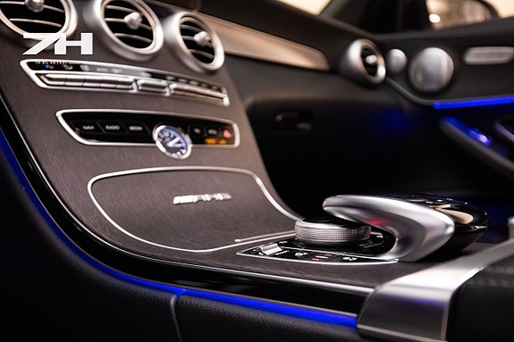 Mercedes-Benz C63 15 of 30