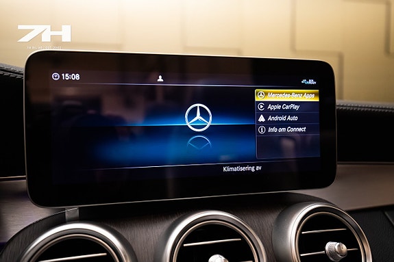 Mercedes-Benz C63 28 of 30