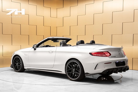 Mercedes-Benz C63 3 of 30