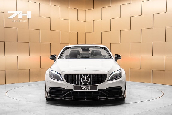 Mercedes-Benz C63 9 of 30