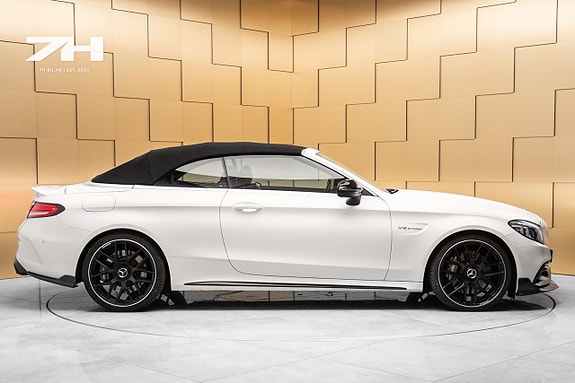 Mercedes-Benz C63 7 of 30