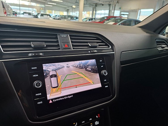 Volkswagen Tiguan 19 of 21