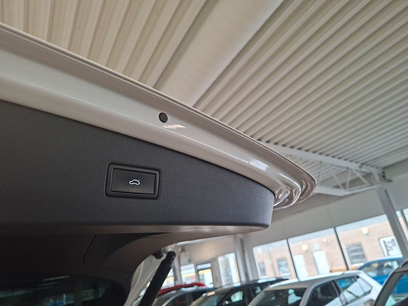 Volkswagen Tiguan 14 of 21