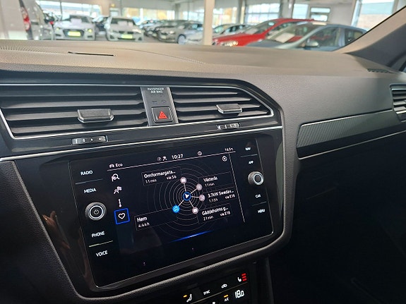 Volkswagen Tiguan 18 of 21