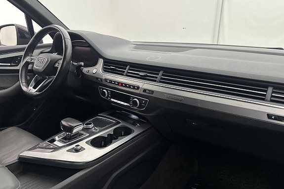 Audi Q7 26 of 30