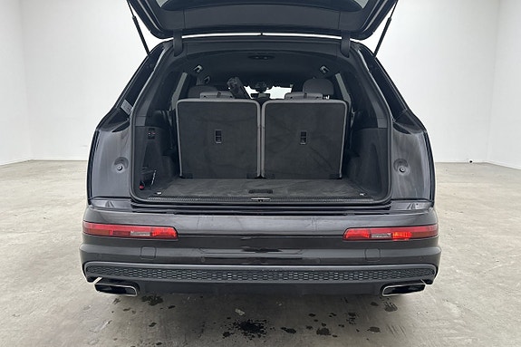 Audi Q7 30 of 30