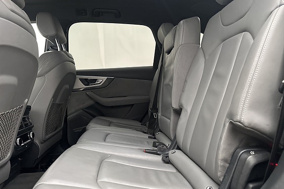 Audi Q7 28 of 30