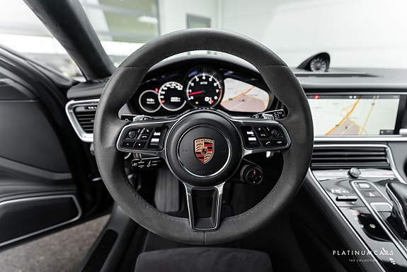 Porsche Panamera GTS 9 of 21