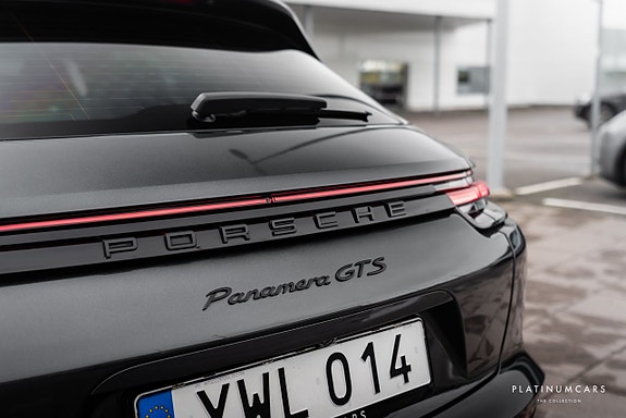 Porsche Panamera GTS 19 of 21