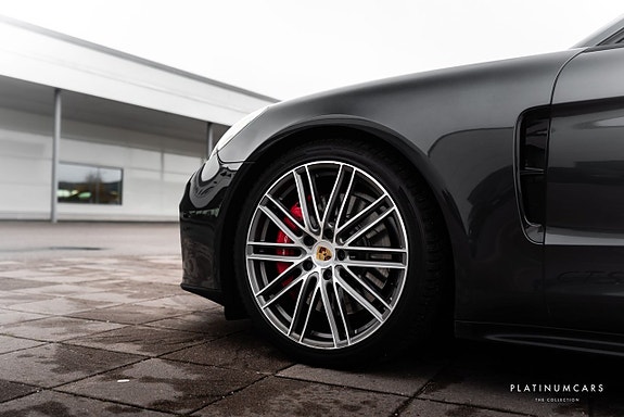 Porsche Panamera GTS 21 of 21