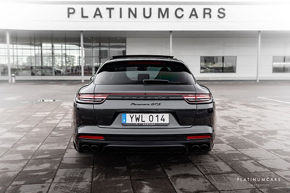 Porsche Panamera GTS 4 of 5