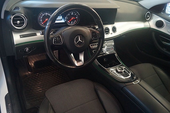 Mercedes-Benz E220 d 5 of 5