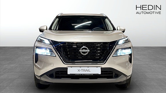 Nissan X-Trail 8 of 17