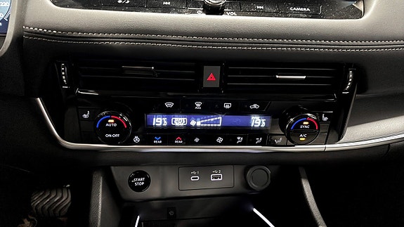 Nissan X-Trail 15 of 17