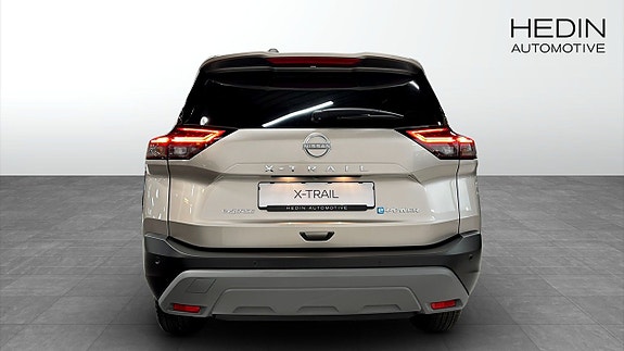 Nissan X-Trail 7 of 17
