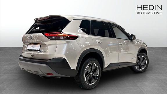 Nissan X-Trail 2 of 17