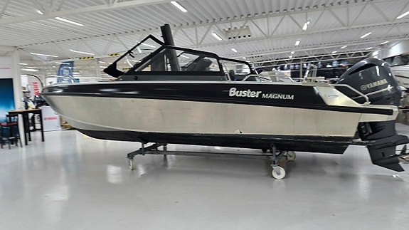 Buster Magnum 2021 / Yamaha F225 2021