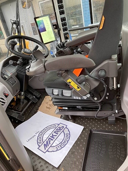 Volvo L 90 H 4 of 4