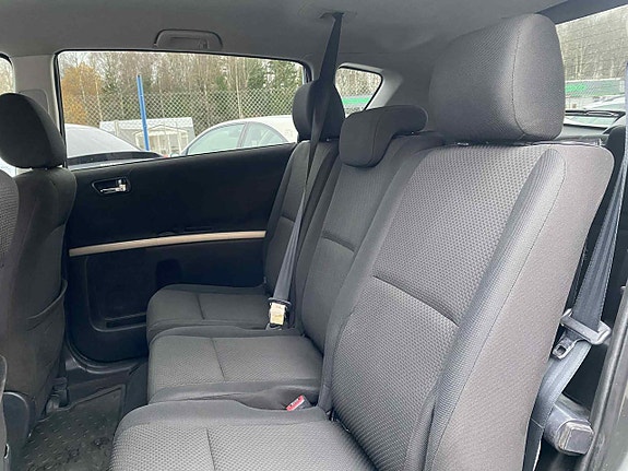 Toyota Corolla Verso 15 of 15