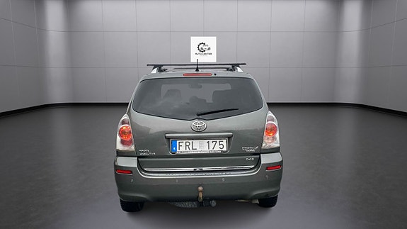 Toyota Corolla Verso 6 of 15