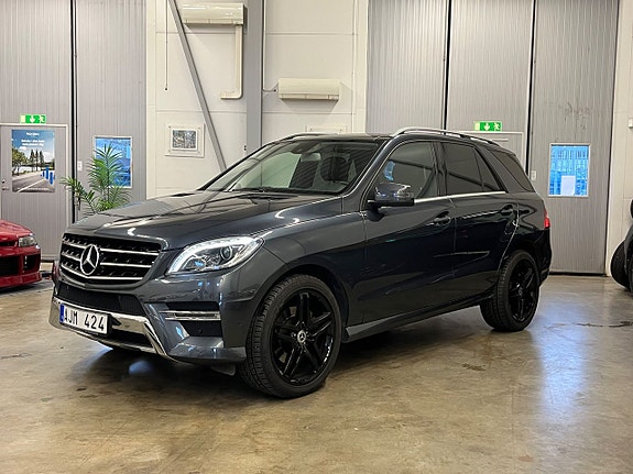 Mercedes-Benz ML250 4 of 5