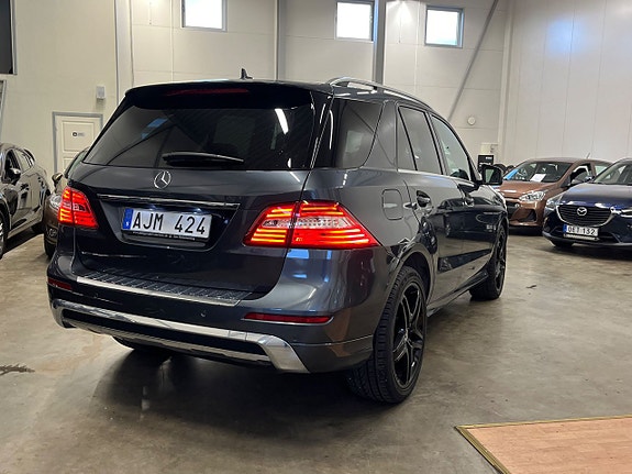 Mercedes-Benz ML250 7 of 20