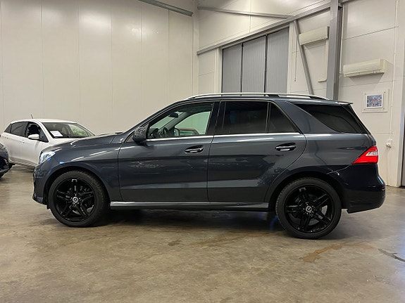 Mercedes-Benz ML250 5 of 5
