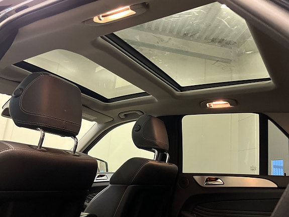 Mercedes-Benz ML250 14 of 20