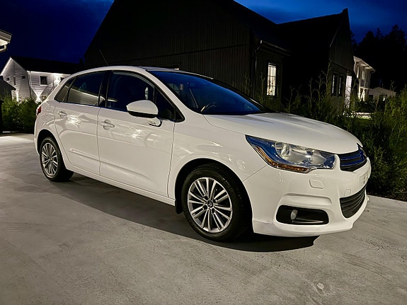 Citroen C4 2 of 3