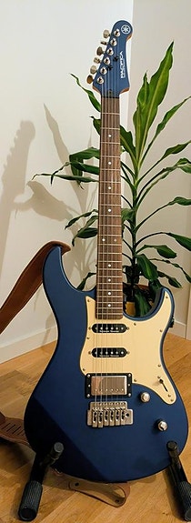Yamaha Pacifica 612 VIIX Matt Silk Blue