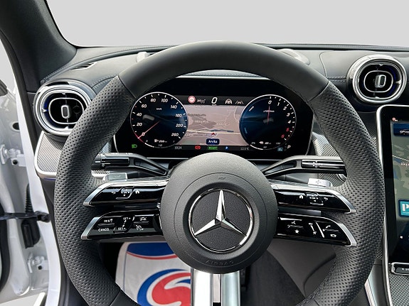 Mercedes-Benz GLC300 de 6 of 13