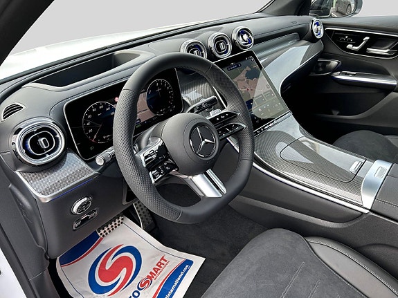 Mercedes-Benz GLC300 de 7 of 13