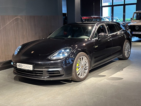 Porsche Panamera 4 2 of 24