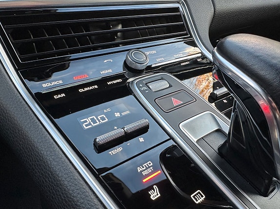 Porsche Panamera 4 22 of 24