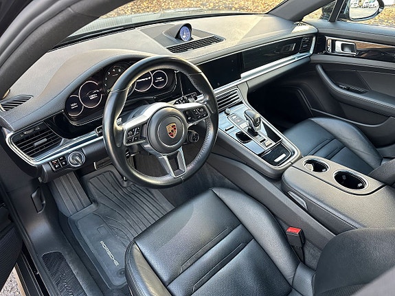 Porsche Panamera 4 7 of 24