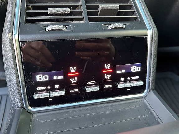 Porsche Panamera 4 17 of 24