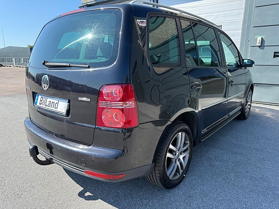 Volkswagen Touran 5 of 5