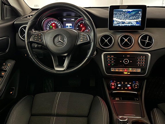 Mercedes-Benz CLA220 d 13 of 19