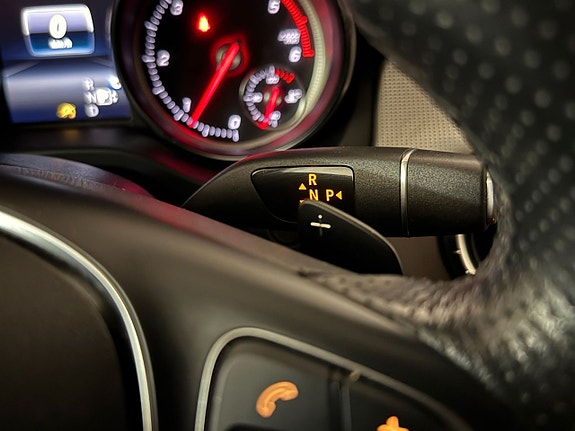 Mercedes-Benz CLA220 d 11 of 19