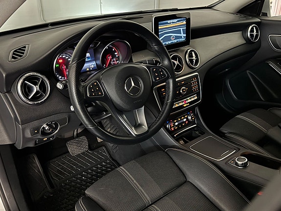 Mercedes-Benz CLA220 d 7 of 19