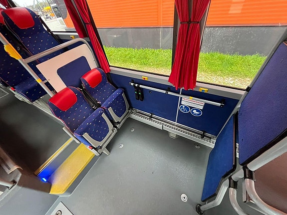 Volvo B8R 8900 LE 6x2*4 44 platser + 53 stående / AC 16 of 24