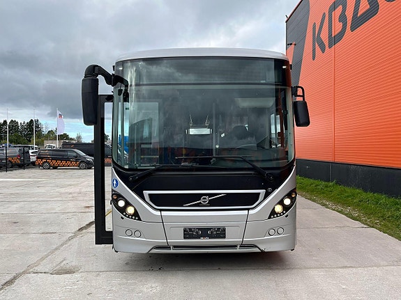 Volvo B8R 8900 LE 6x2*4 44 platser + 53 stående / AC 3 of 24