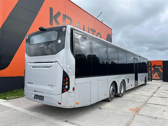 Volvo B8R 8900 LE 6x2*4 44 platser + 53 stående / AC 5 of 24