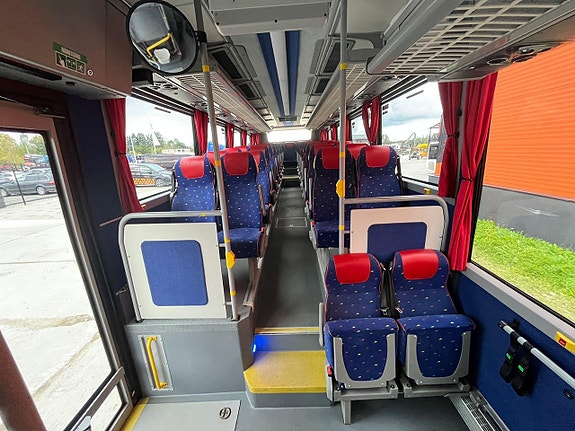 Volvo B8R 8900 LE 6x2*4 44 platser + 53 stående / AC 17 of 24